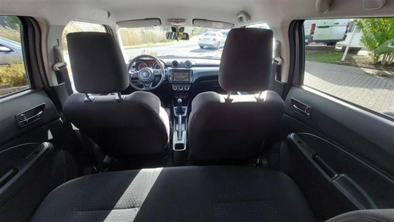 Suzuki SWIFT 1.2 STYLE SMART HYBRID