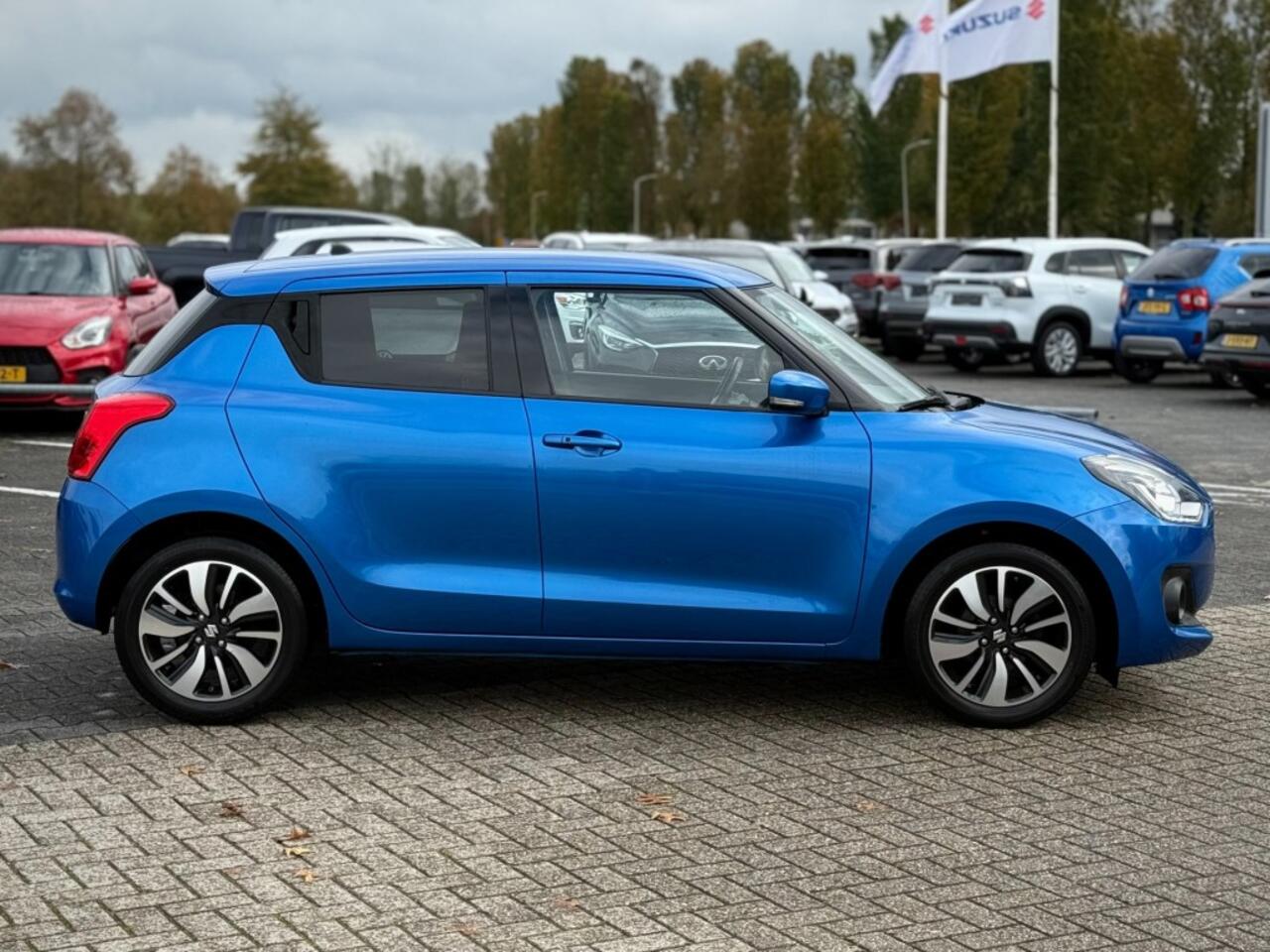 Suzuki SWIFT 1.2 STYLE CAMERA NAVI ADD. CRUISE