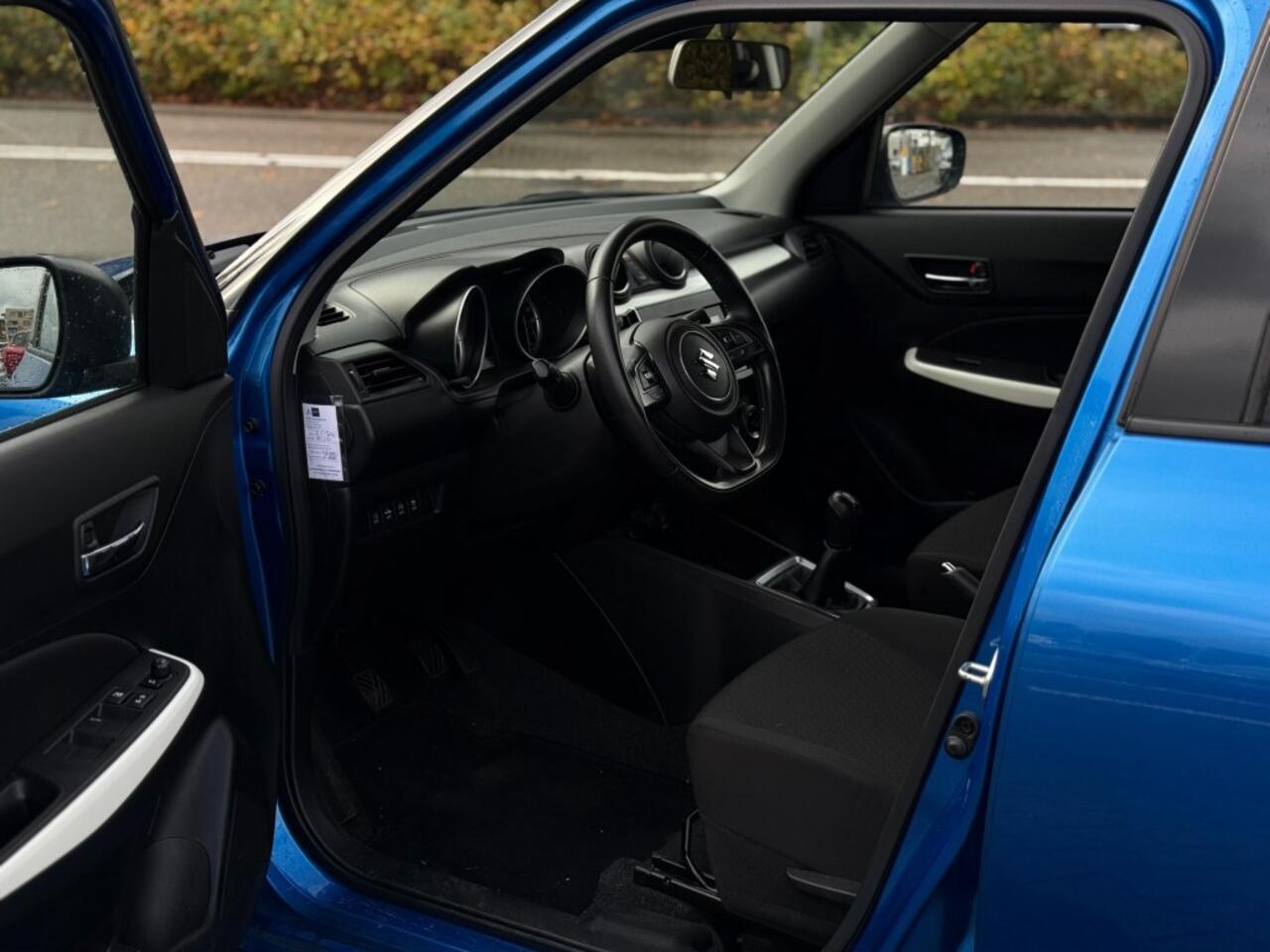 Suzuki SWIFT 1.2 STYLE CAMERA NAVI ADD. CRUISE