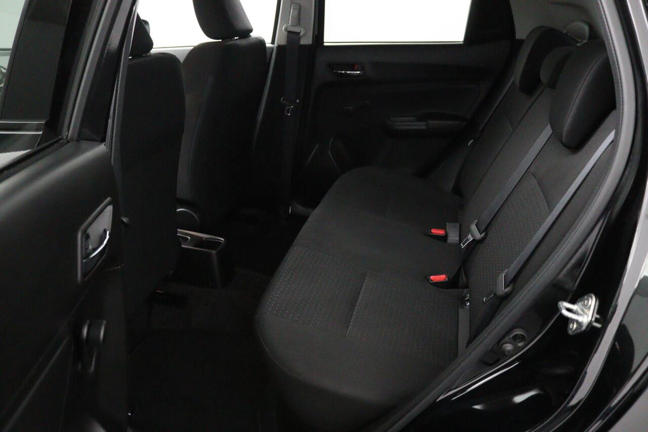 Suzuki SWIFT 1.2 Select | Stoelverwarming | Navigatie | Achteruitrijcamera | Lichtmetalen Velgen |