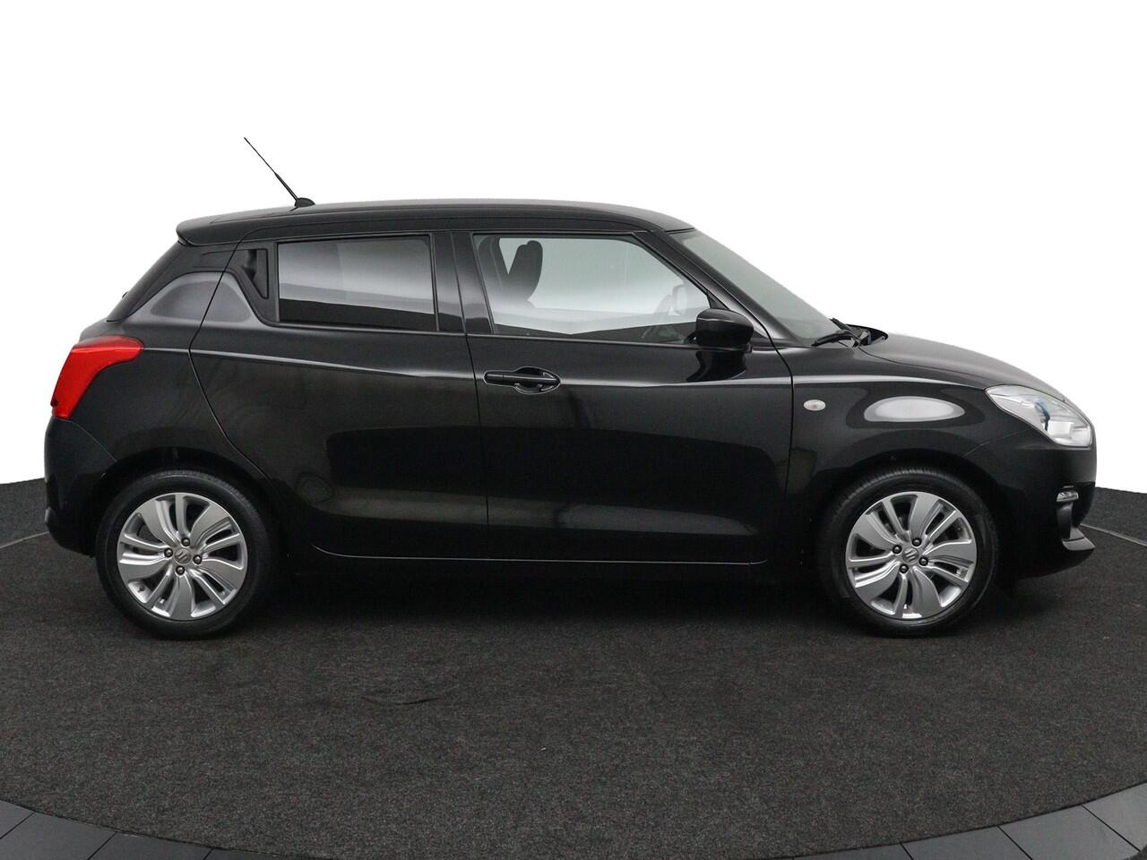Suzuki SWIFT 1.2 Select | Stoelverwarming | Navigatie | Achteruitrijcamera | Lichtmetalen Velgen |