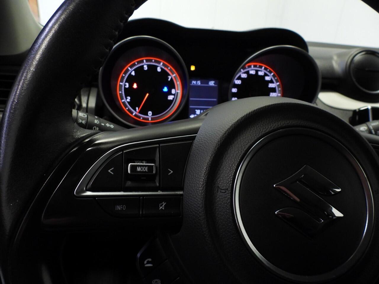 Suzuki SWIFT 1.2 Select NAVI/CAMERA/AIRCO/16"LMV!