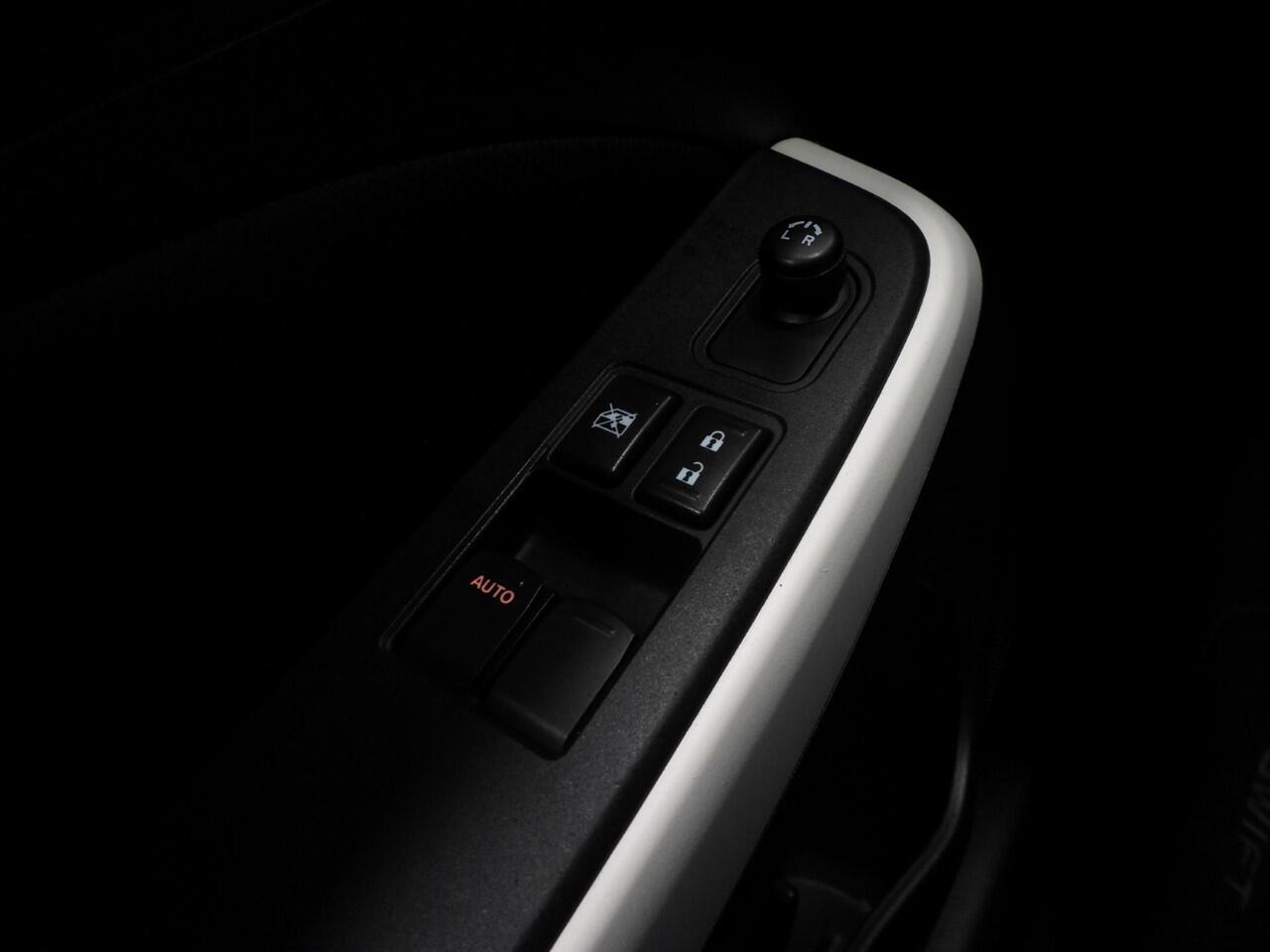 Suzuki SWIFT 1.2 Select NAVI/CAMERA/AIRCO/16"LMV!