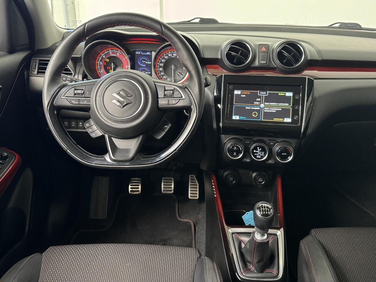 Suzuki SWIFT 1.4 Sport | Navigatie | Achteruitrijcamera | Sportstoelen | Lichtmetalen velgen 17" |