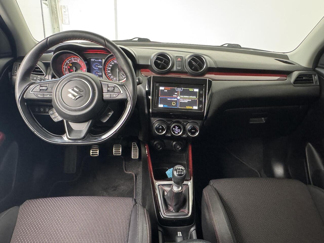 Suzuki SWIFT 1.4 Sport | Navigatie | Achteruitrijcamera | Sportstoelen | Lichtmetalen velgen 17" |