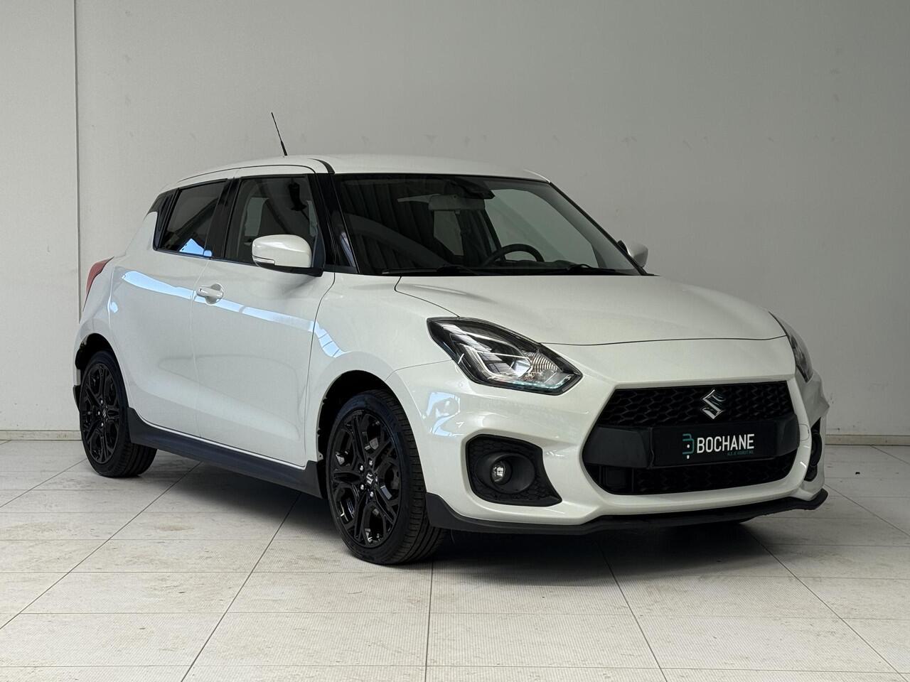 Suzuki SWIFT 1.4 Sport | Navigatie | Achteruitrijcamera | Sportstoelen | Lichtmetalen velgen 17" |