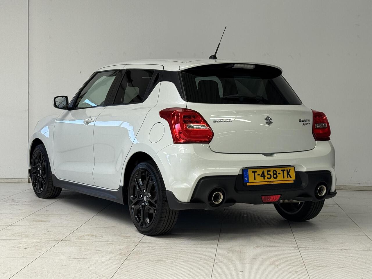 Suzuki SWIFT 1.4 Sport | Navigatie | Achteruitrijcamera | Sportstoelen | Lichtmetalen velgen 17" |