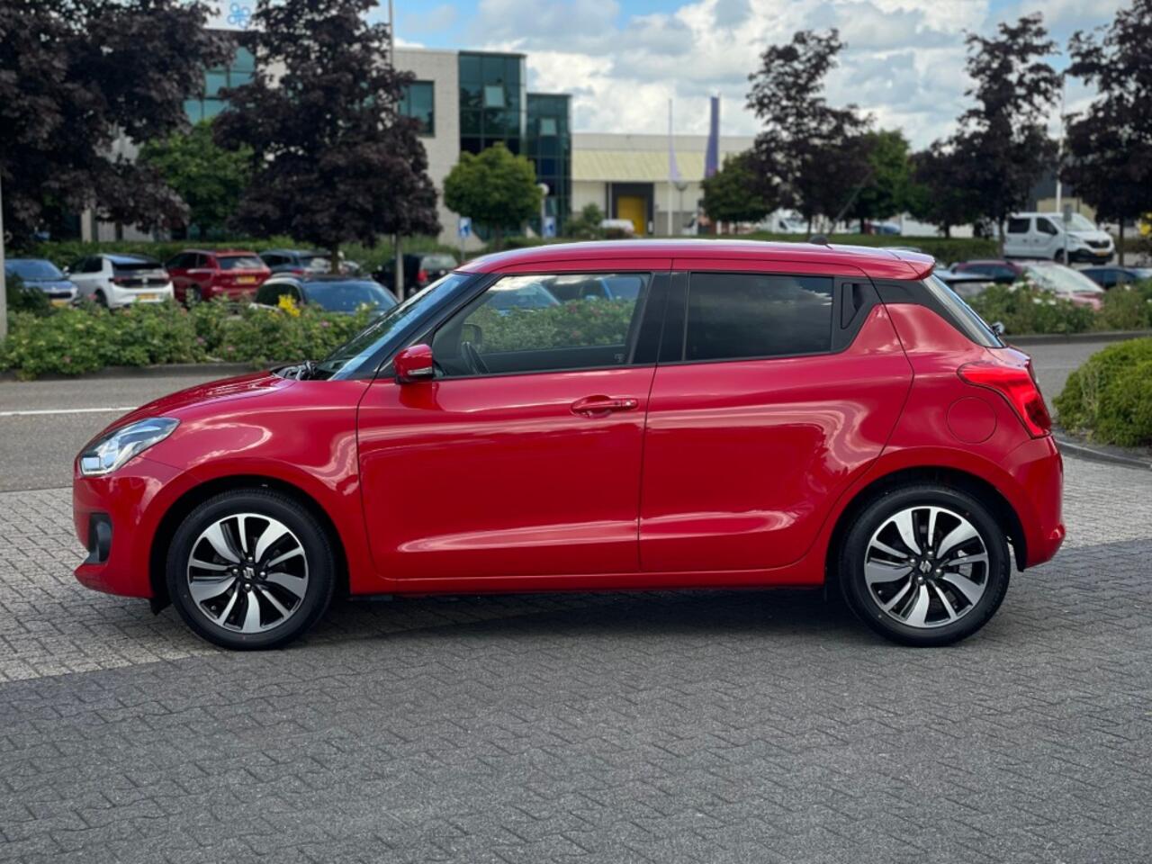 Suzuki SWIFT 1.2 STYLE CAMERA NAVI KEYLESS ADD. CRUISE