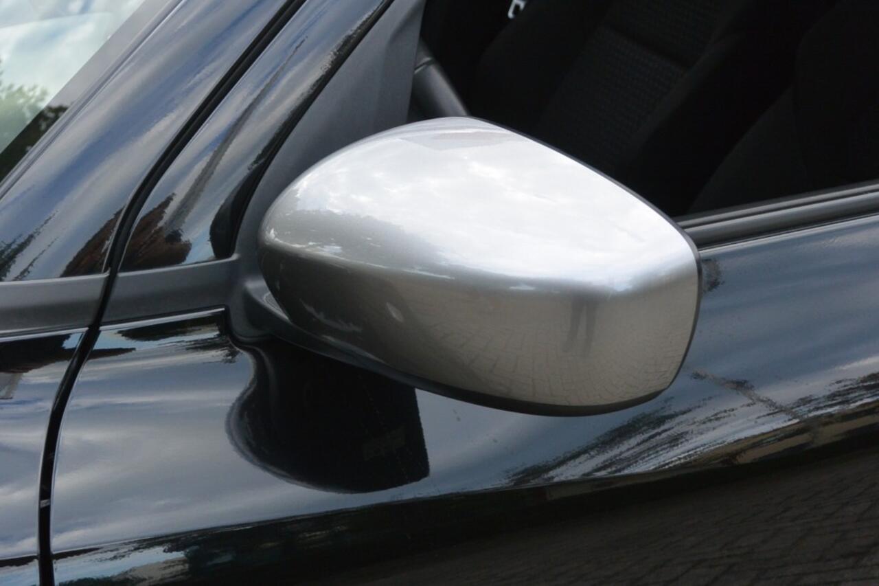 Suzuki SWIFT 1.2 Select 5-deurs Two-tone Smart Hybrid