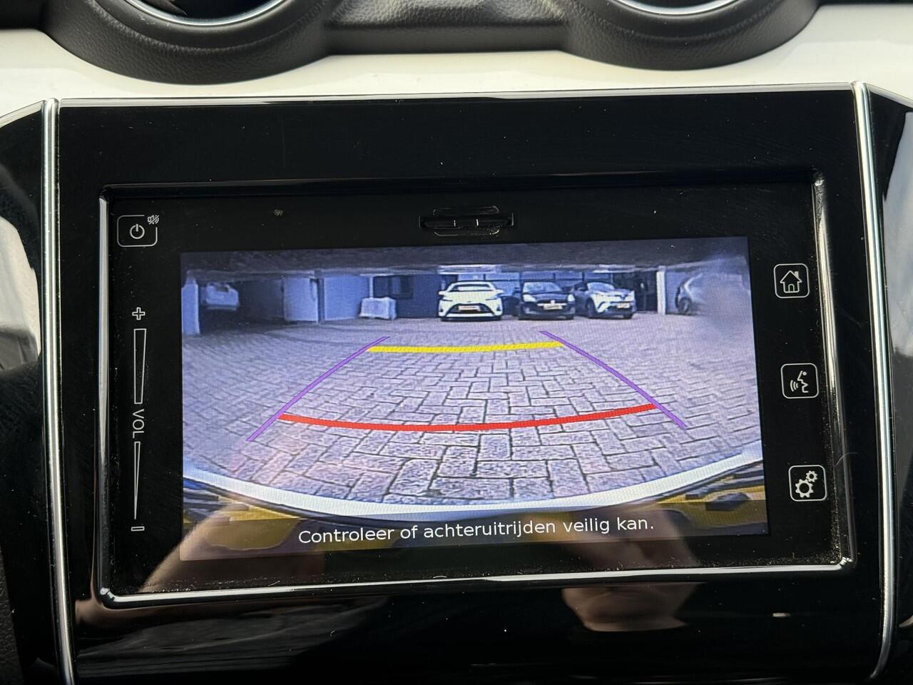 Suzuki SWIFT 1.2 Stijl Smart Hybrid **NAVIGATIE/ STOELVERWARMING/ KEYLESS/ ADAPTIEF CRUISE CONTROL/ 36 MAANDEN GARANTIE**