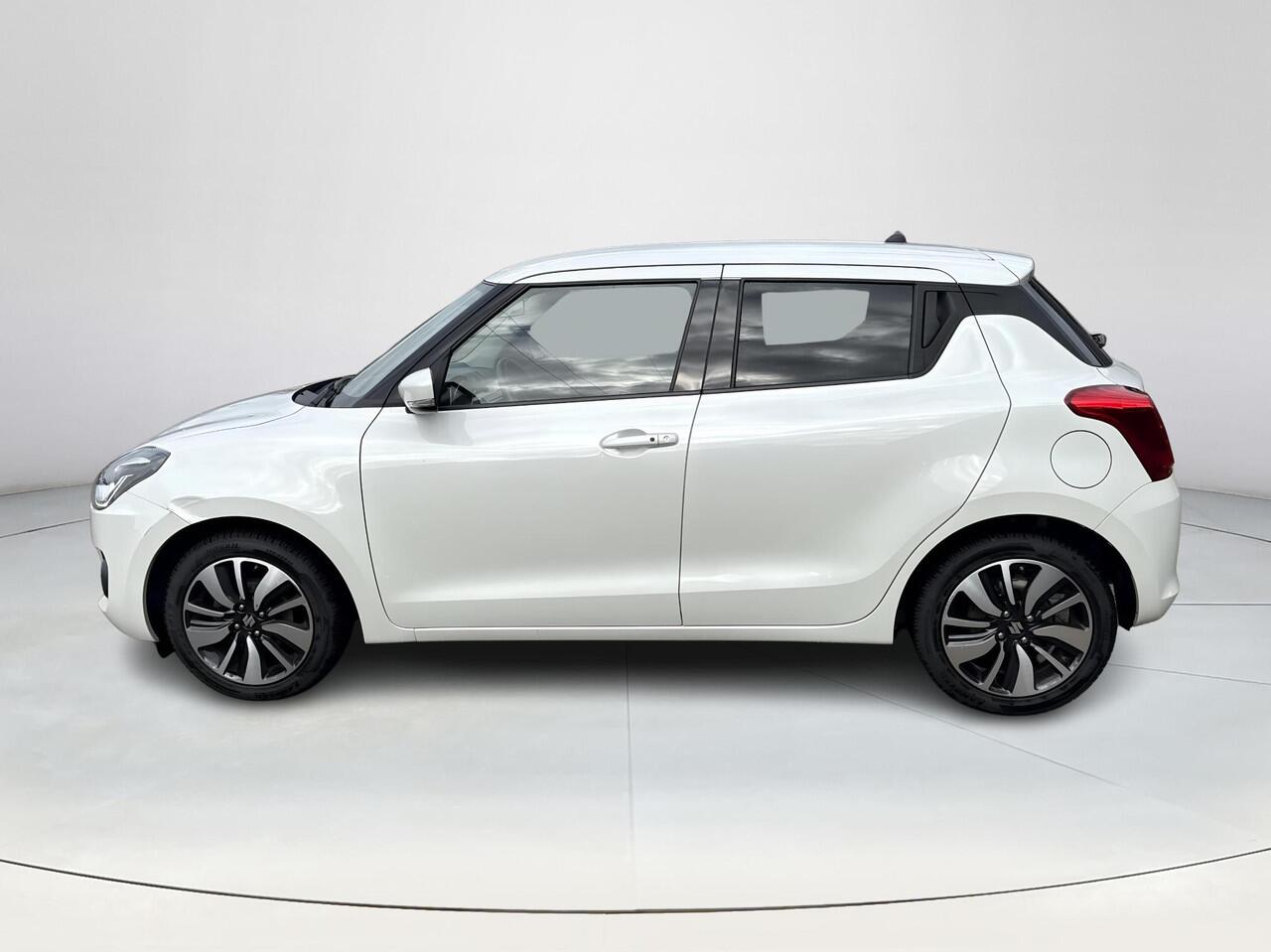 Suzuki SWIFT 1.2 Stijl Smart Hybrid **NAVIGATIE/ STOELVERWARMING/ KEYLESS/ ADAPTIEF CRUISE CONTROL/ 36 MAANDEN GARANTIE**