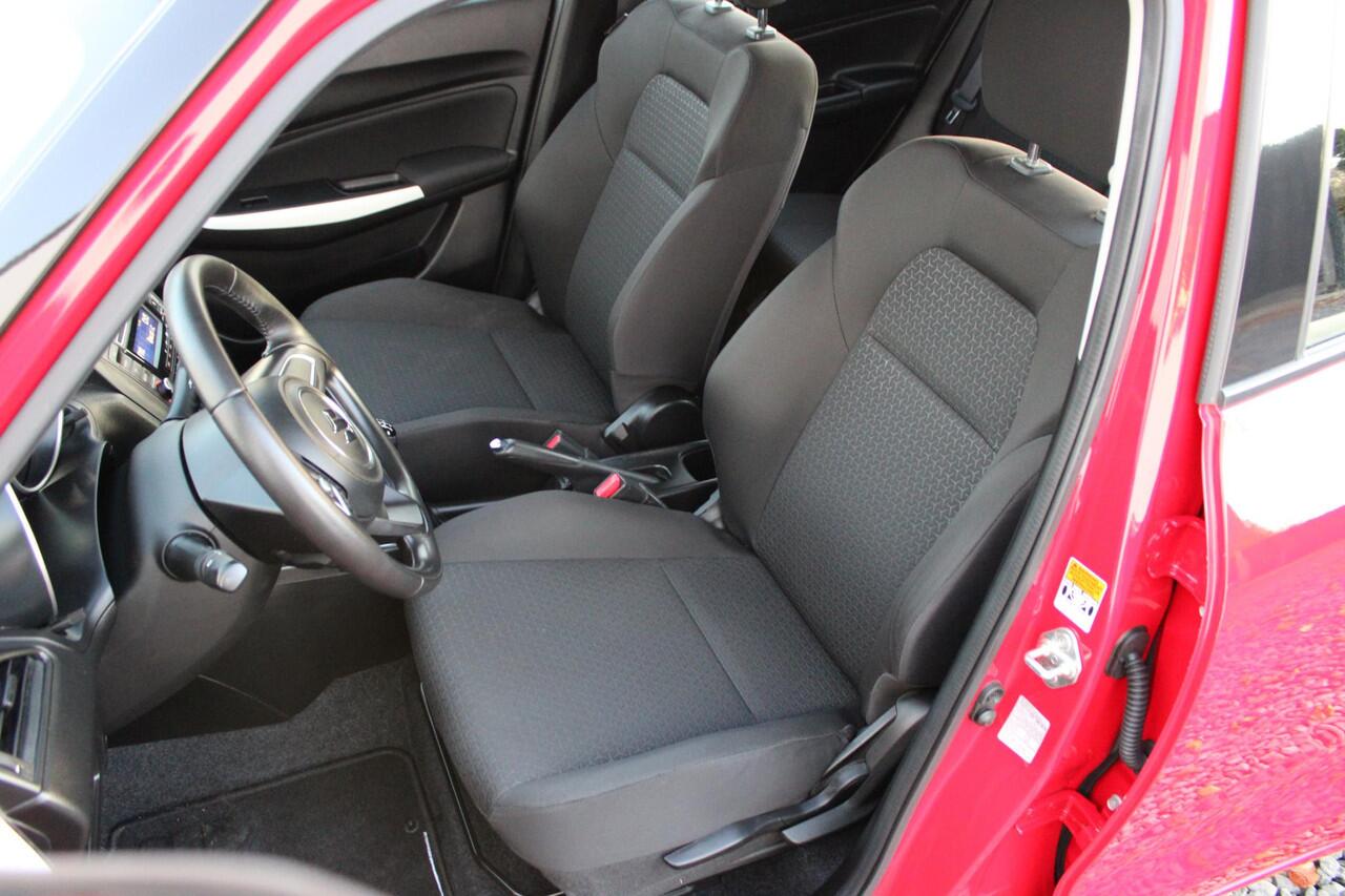 Suzuki SWIFT 1.2 Comfort Smart Hybrid 1e Eig. en Dealer onderhouden!