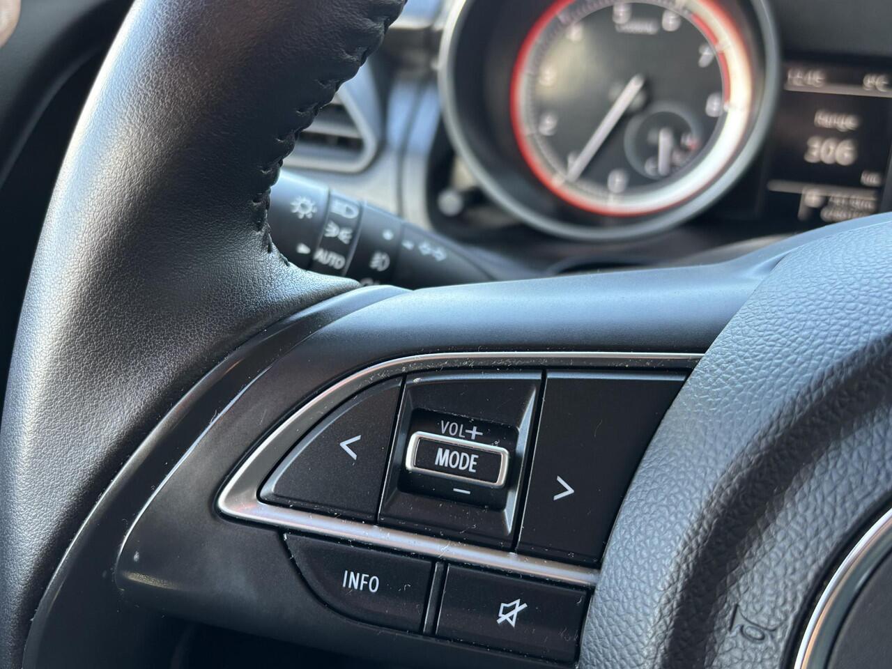 Suzuki SWIFT 1.2 Select Smart Hybrid Carplay&AndroidAuto/Airco