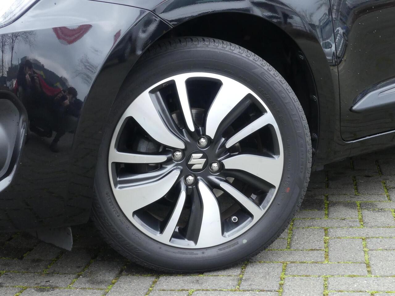 Suzuki SWIFT 1.2 Stijl Automaat Style, Navi, Cruise Control, Carplay, Android Auto, Keyless Entry & Start