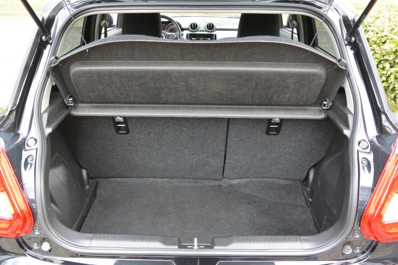 Suzuki SWIFT 1.2 Select 5-deurs Two-tone Smart Hybrid