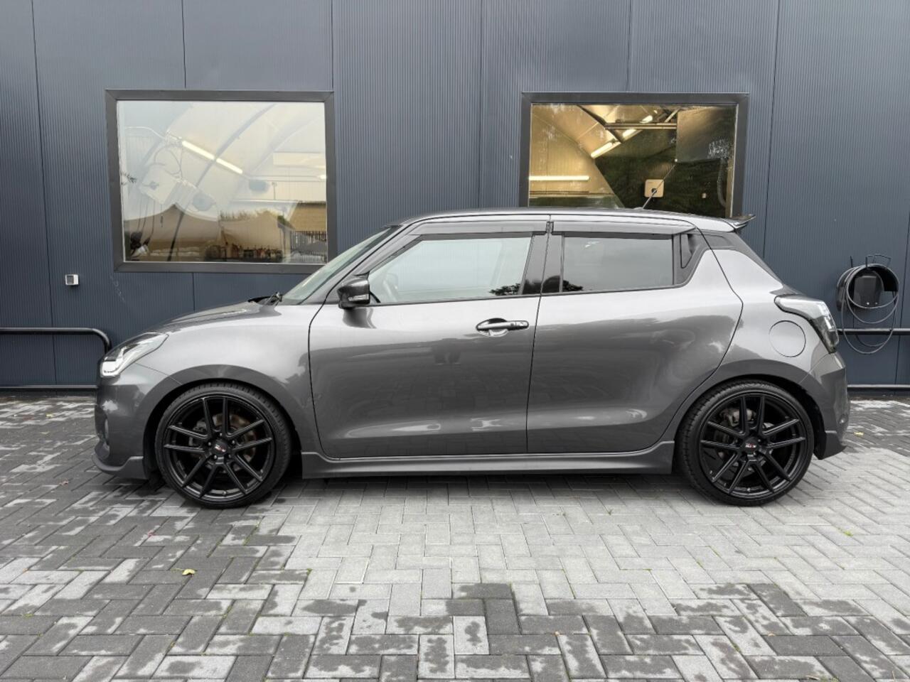 Suzuki SWIFT 1.4 Sport Smart Hybrid / Camera / Adaptive CC / Maxton onderdelen