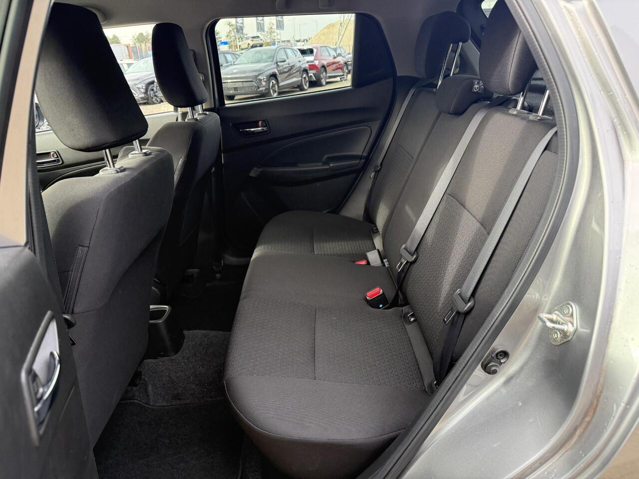 Suzuki SWIFT 1.2 Stijl Smart Hybrid **STOELVERWARING/ KEYLESS/ ADAPTIEF CRUISE CONTROL**