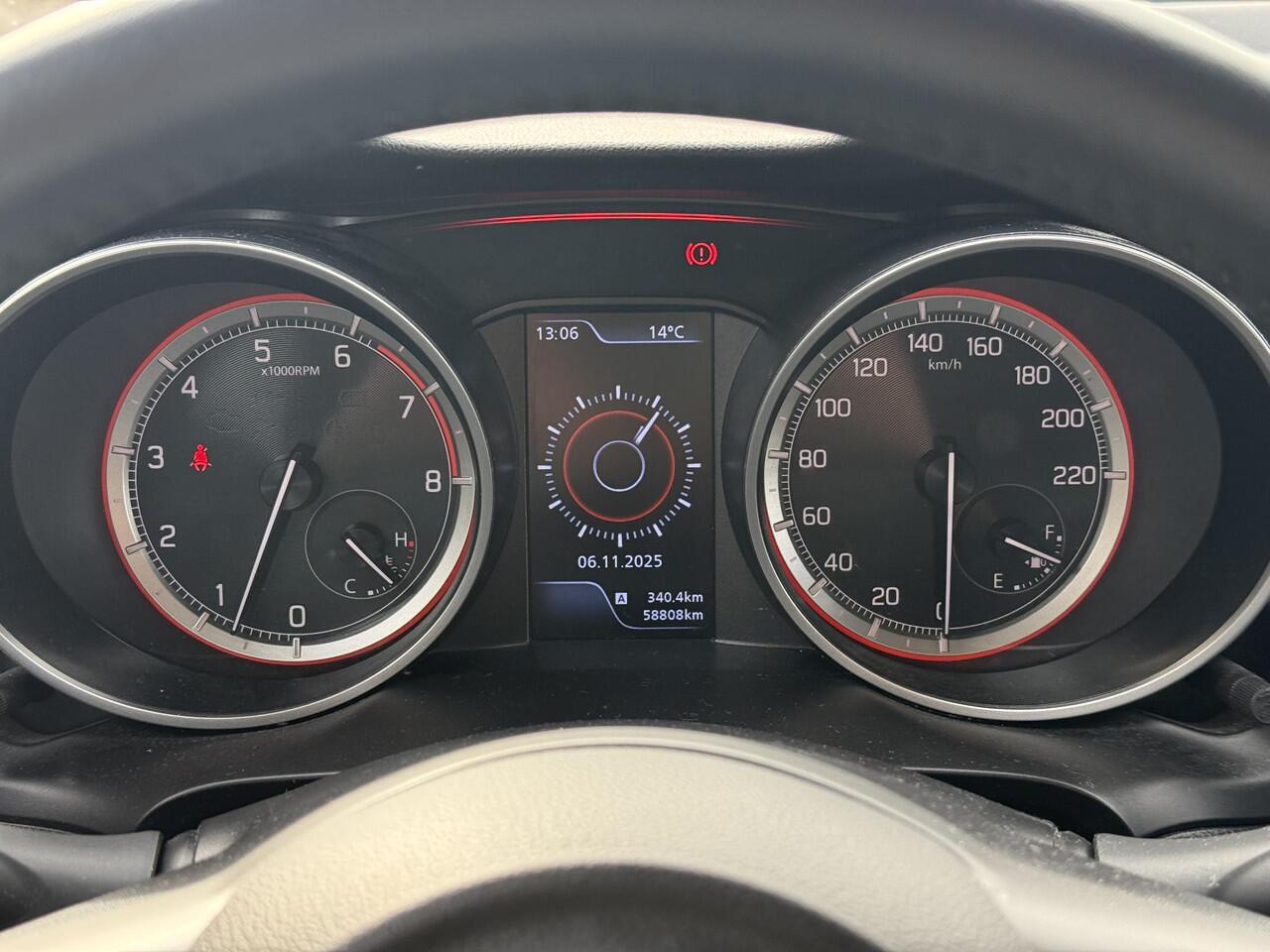 Suzuki SWIFT 1.2 Stijl Smart Hybrid **STOELVERWARING/ KEYLESS/ ADAPTIEF CRUISE CONTROL**