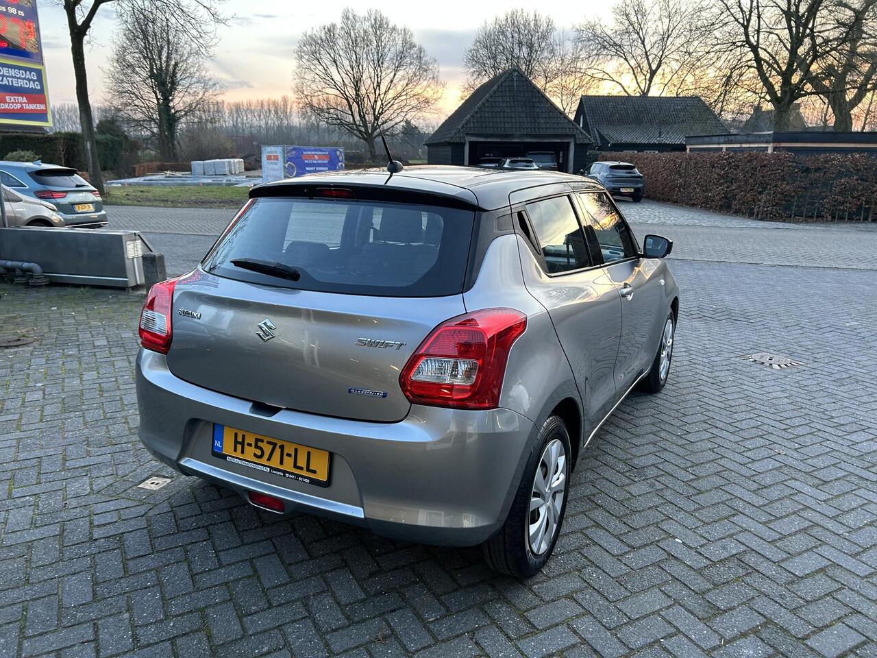Suzuki SWIFT 1.2 Comfort Smart Hybrid