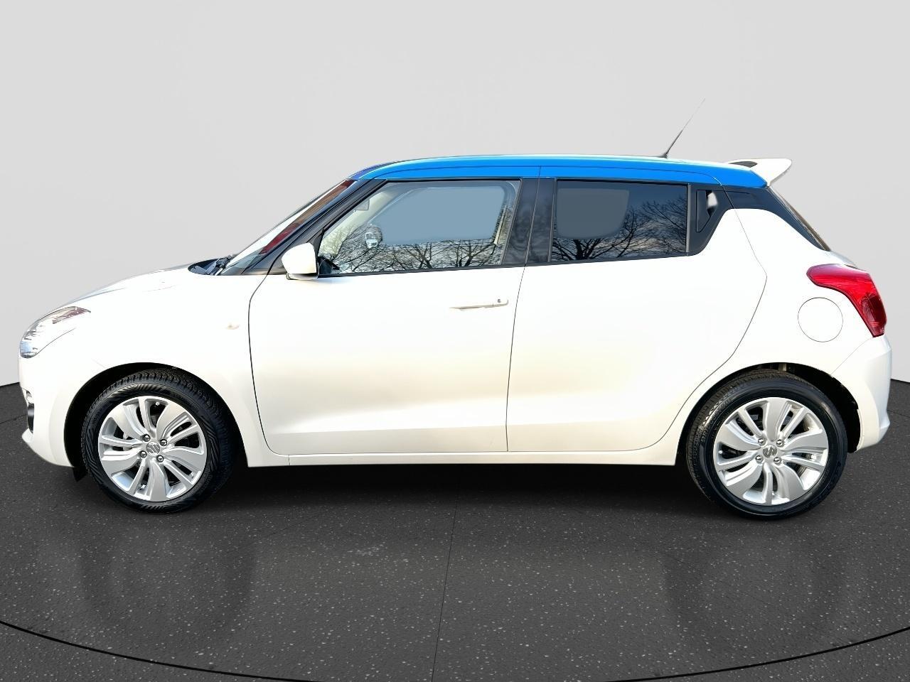 Suzuki SWIFT 1.2 Select Smart Hybrid RIJKLAAR | Airco | Camera | Navi via App | Dubbele uitlaat | Dakspoiler