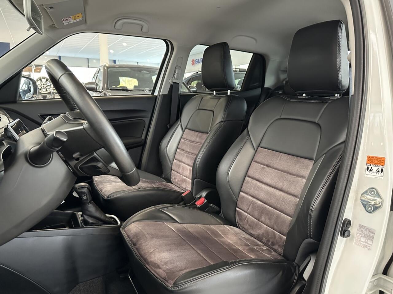 Suzuki SWIFT 1.2 Select [ ALL-SEASON BANDEN I 100% ONDERHOUDEN I DEALER ONDER