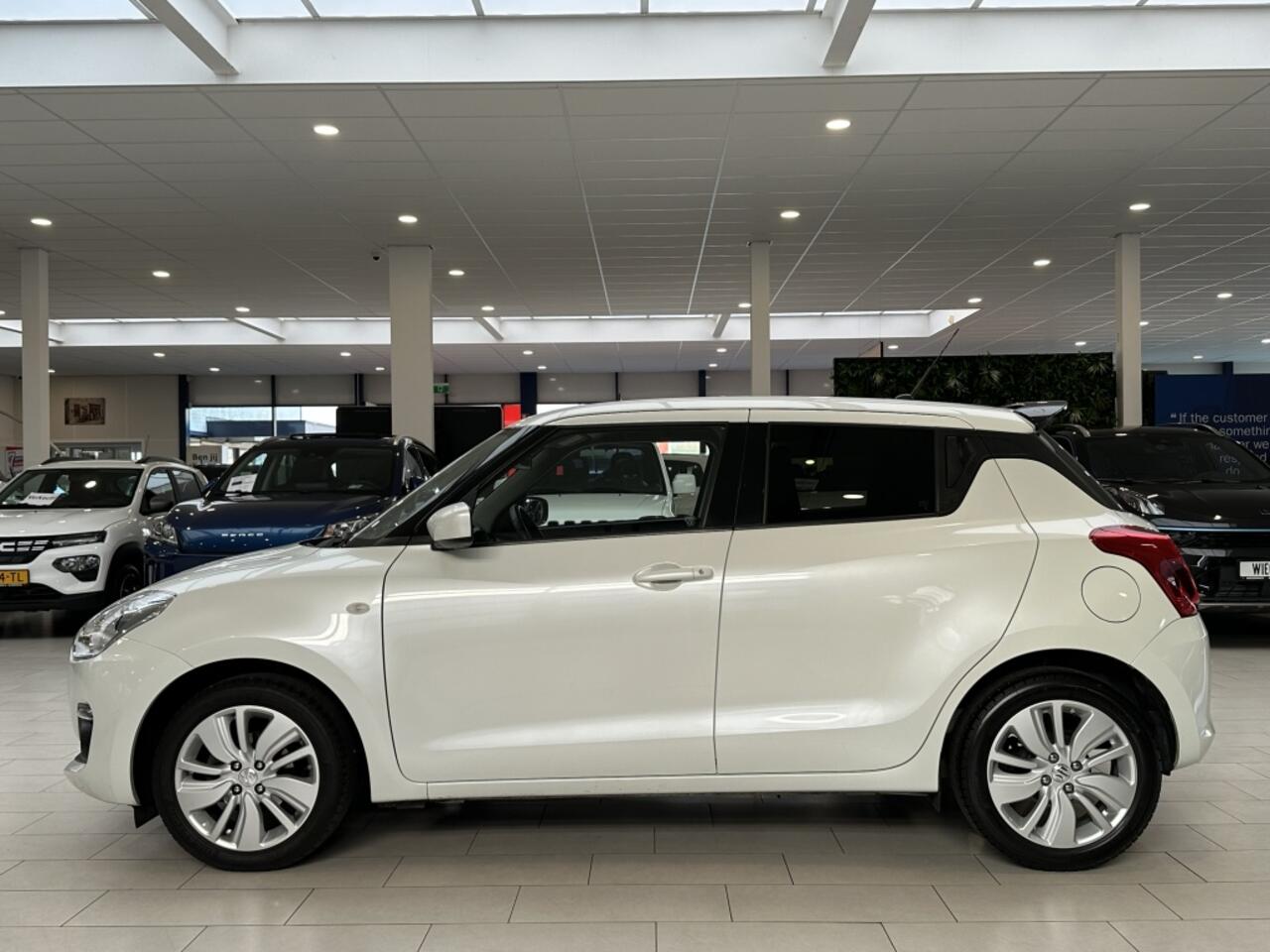 Suzuki SWIFT 1.2 Select [ ALL-SEASON BANDEN I 100% ONDERHOUDEN I DEALER ONDER