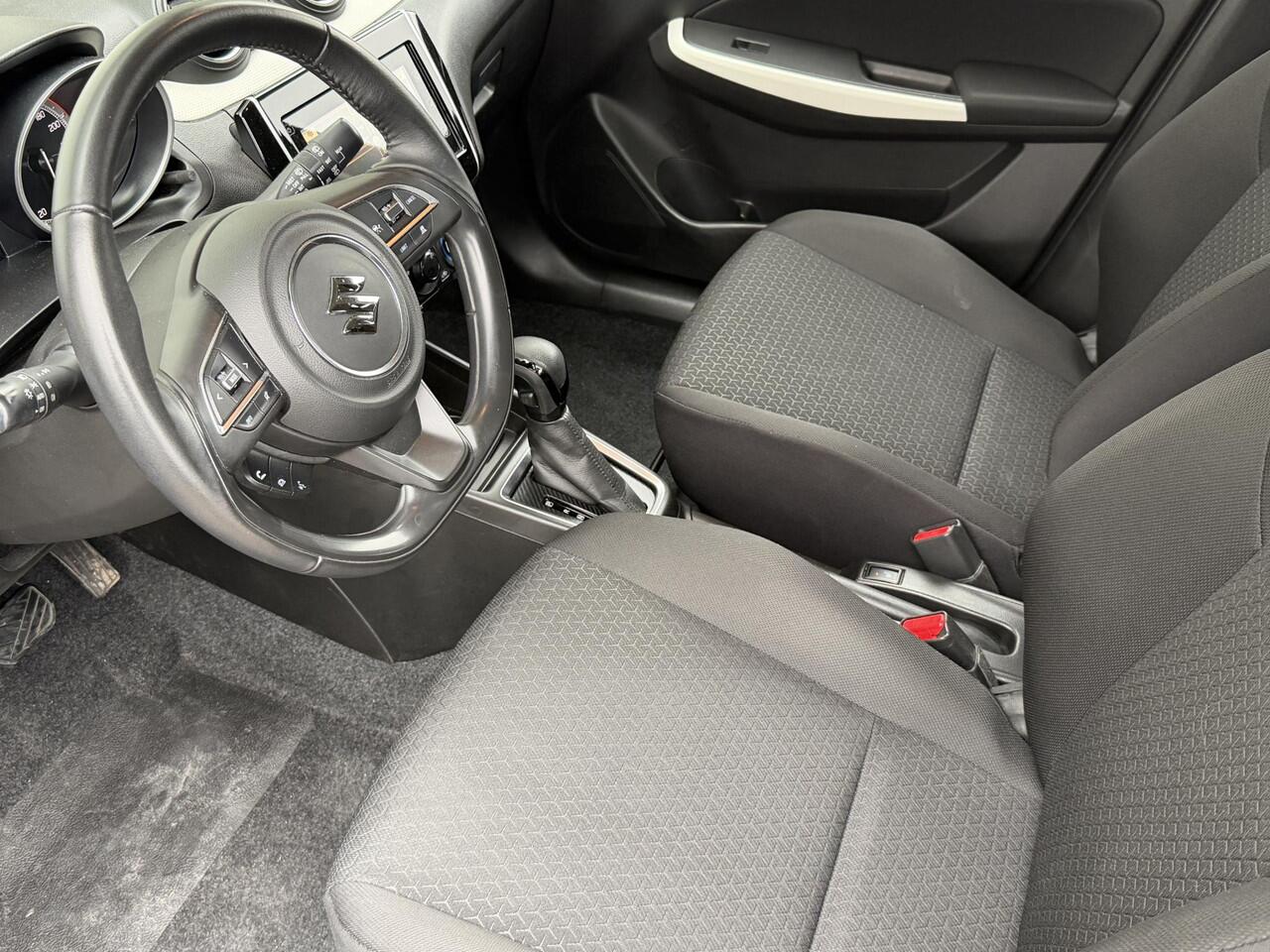 Suzuki SWIFT 1.2 Select Smart Hybrid / Navi / Camera / Adaptive Cruise / Stoelverwarming / Carplay