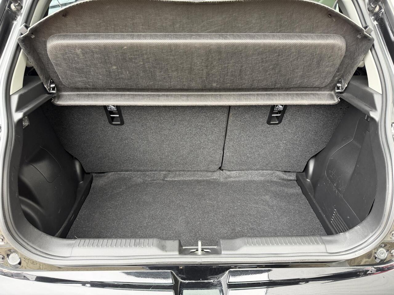 Suzuki SWIFT 1.2 Select Smart Hybrid / Navi / Camera / Adaptive Cruise / Stoelverwarming / Carplay