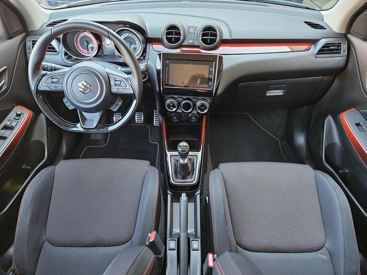 Suzuki SWIFT 1.4 Sport Smart Hybrid 140PK/Apple Carplay/Adaptive Cruise&Clima Control/Parkeersens./Camera/Sportstoelen/(MET GARANTIE*)