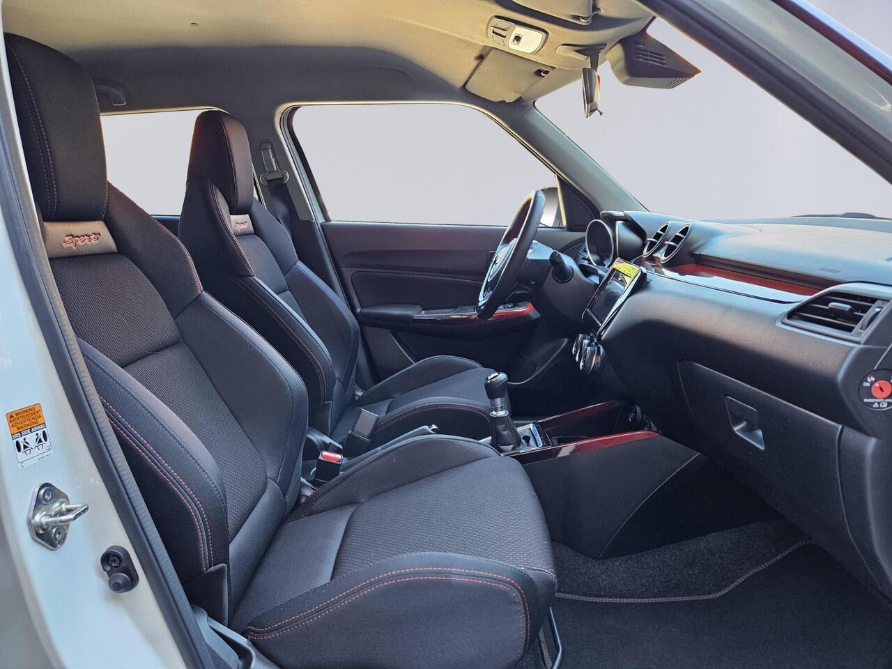 Suzuki SWIFT 1.4 Sport Smart Hybrid 140PK/Apple Carplay/Adaptive Cruise&Clima Control/Parkeersens./Camera/Sportstoelen/(MET GARANTIE*)