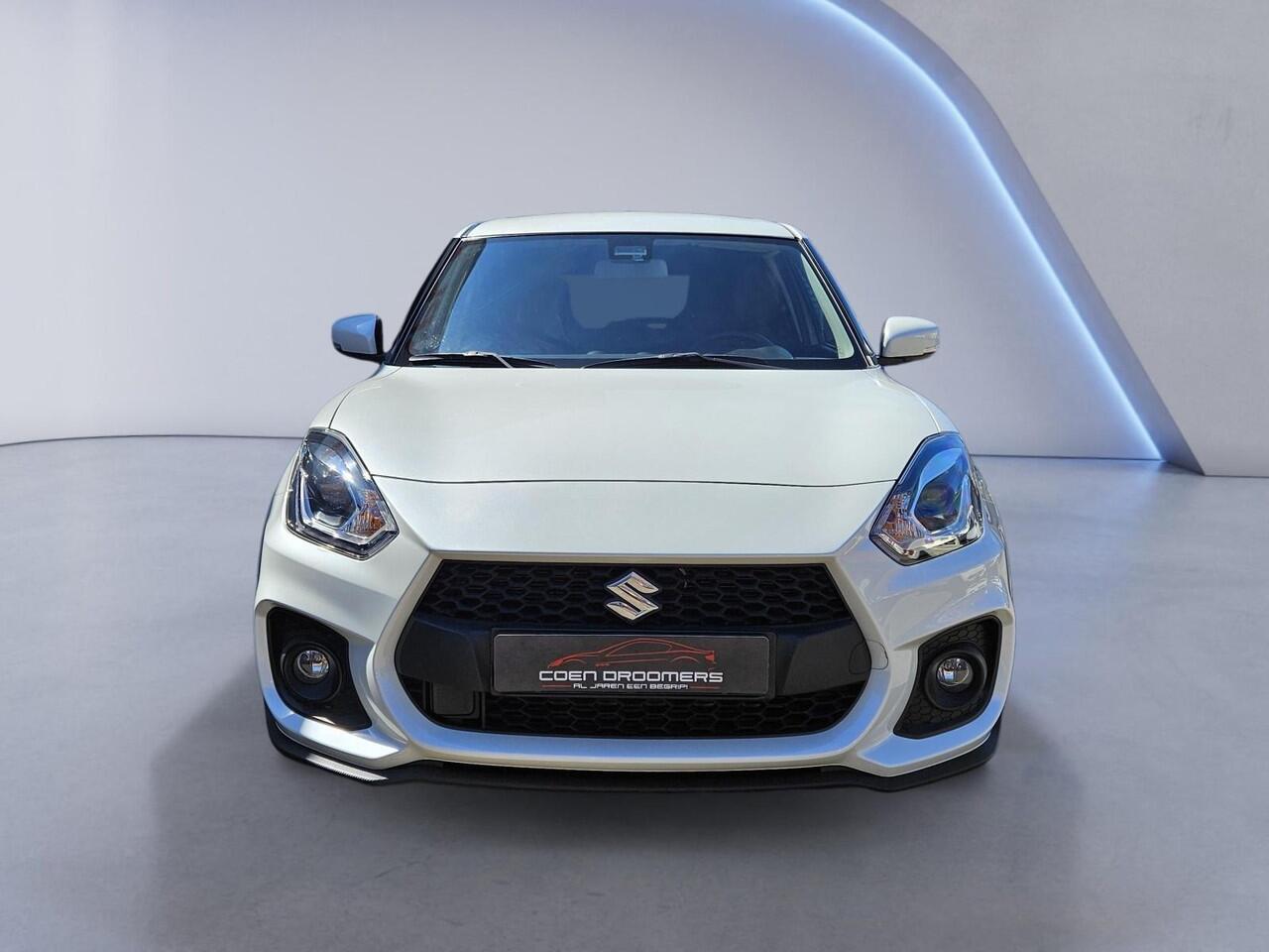 Suzuki SWIFT 1.4 Sport Smart Hybrid 140PK/Apple Carplay/Adaptive Cruise&Clima Control/Parkeersens./Camera/Sportstoelen/(MET GARANTIE*)