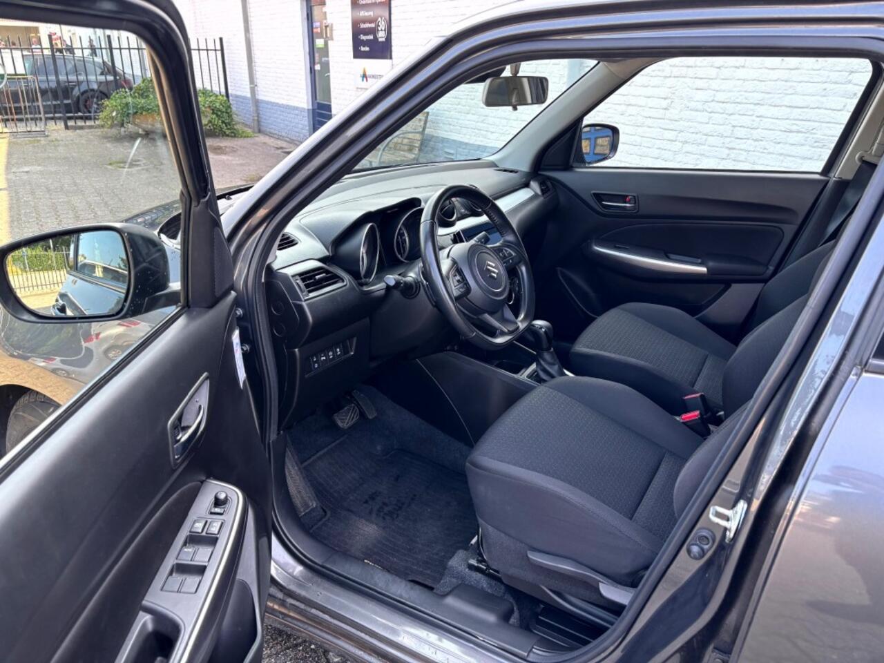 Suzuki SWIFT 1.2 STYLE SMARTHYB - Automaat, Airco, parkcam