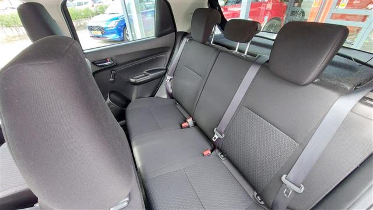 Suzuki SWIFT 1.2 Smart Hybrid Select