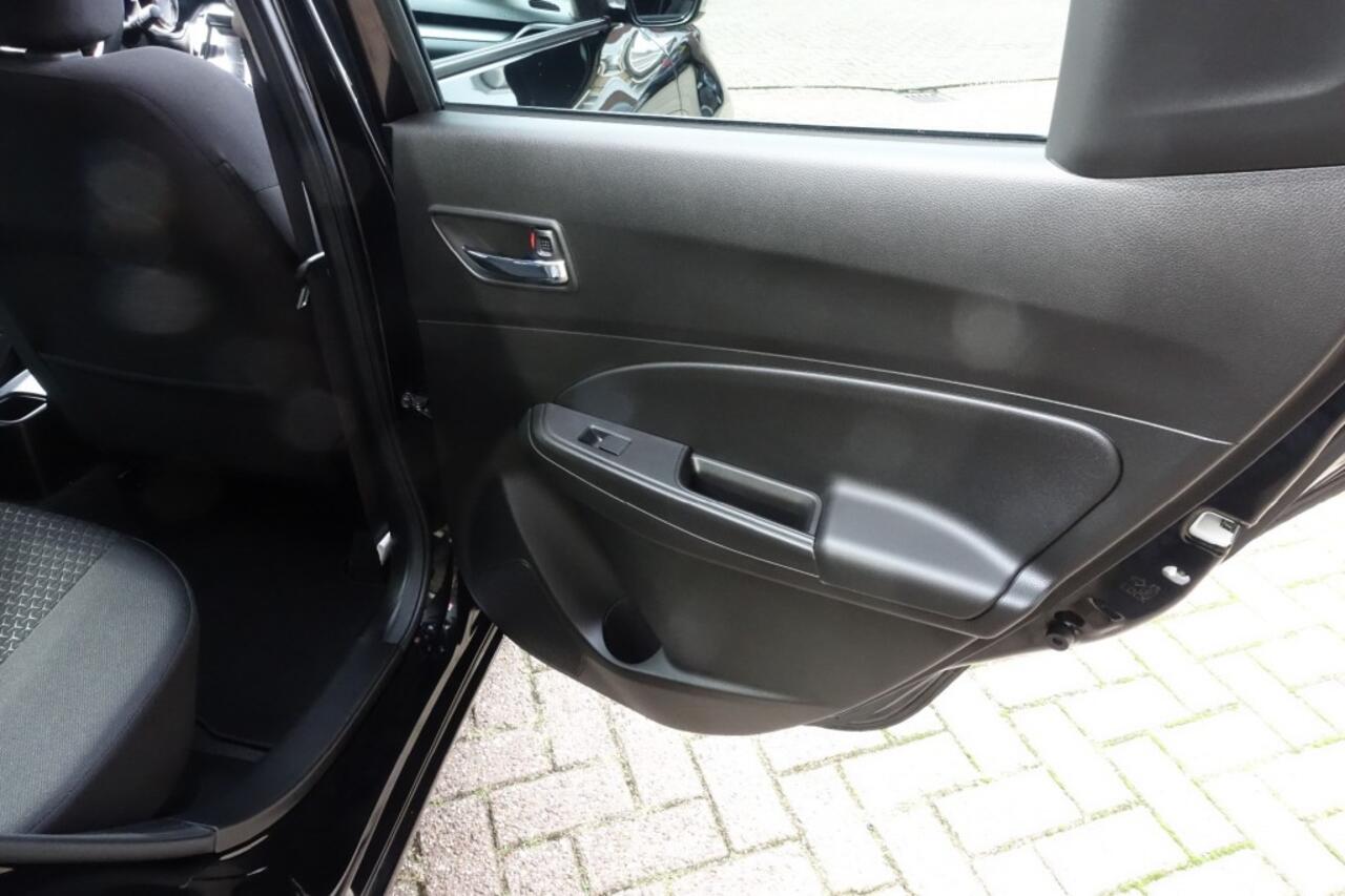 Suzuki SWIFT 1.2 STYLE SMART HYBRID Automaat 1e Eigenaar 100%NL (All-in prijs)