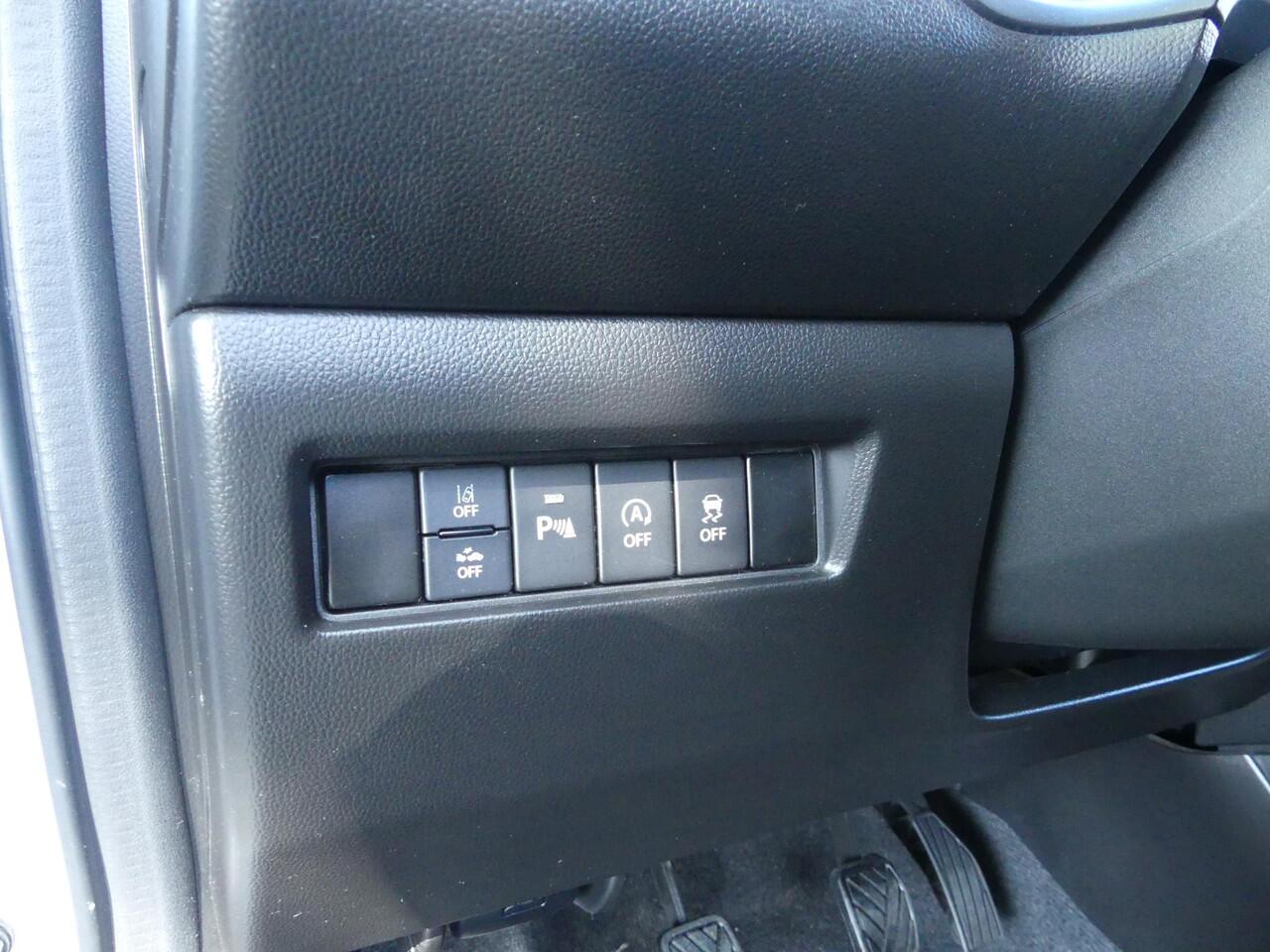 Suzuki SWIFT 1.2 Select Smart Hybrid Trekhaak, Cruise Control, Apple Carplay, Android Auto, Navigatie, Achterspoiler