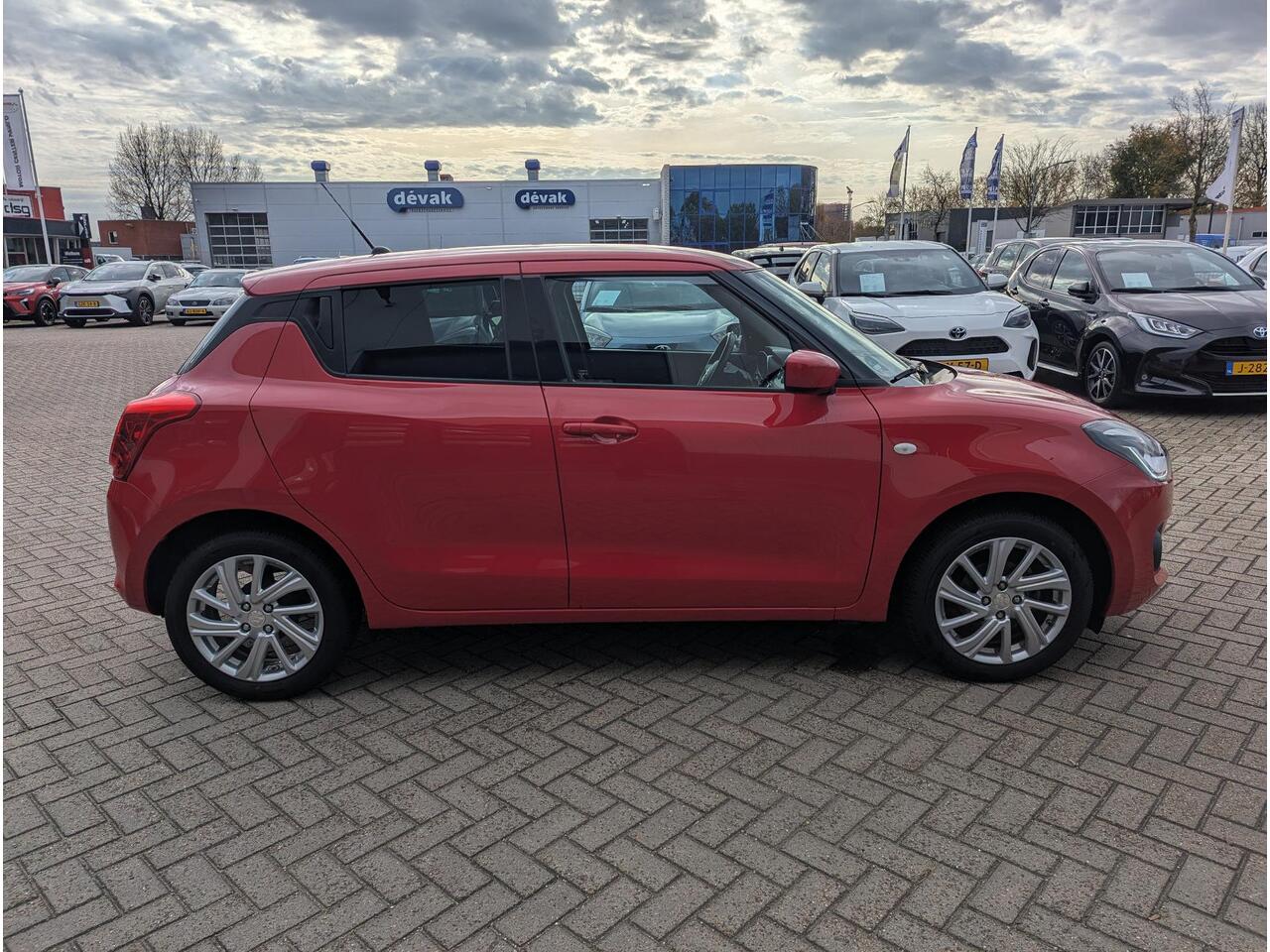 Suzuki SWIFT 1.2 Style Smart Hybrid |Rijklaar|Airco|PDC|Navi-by-App|ACC|
