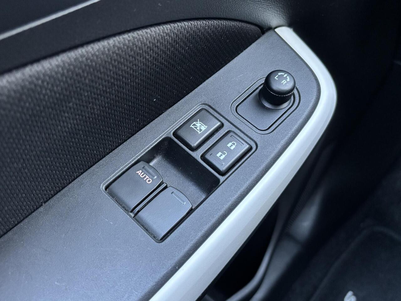 Suzuki SWIFT 1.2 Select Smart Hybrid Trekhaak/Airco/Cruise