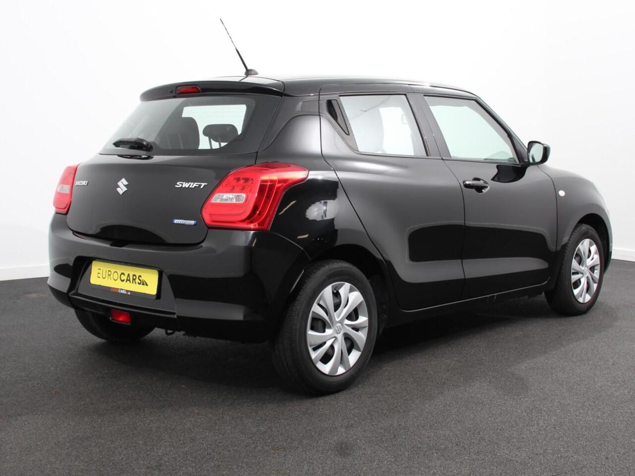 Suzuki SWIFT 1.2 Club Smart Hybrid | Navigatie | Apple Carplay/Android Auto | Airco | Cruise Control | Lichtmetalen velgen