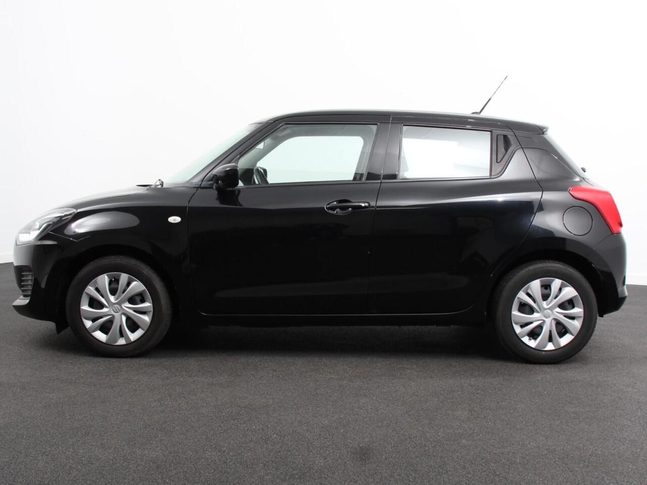 Suzuki SWIFT 1.2 Club Smart Hybrid | Navigatie | Apple Carplay/Android Auto | Airco | Cruise Control | Lichtmetalen velgen