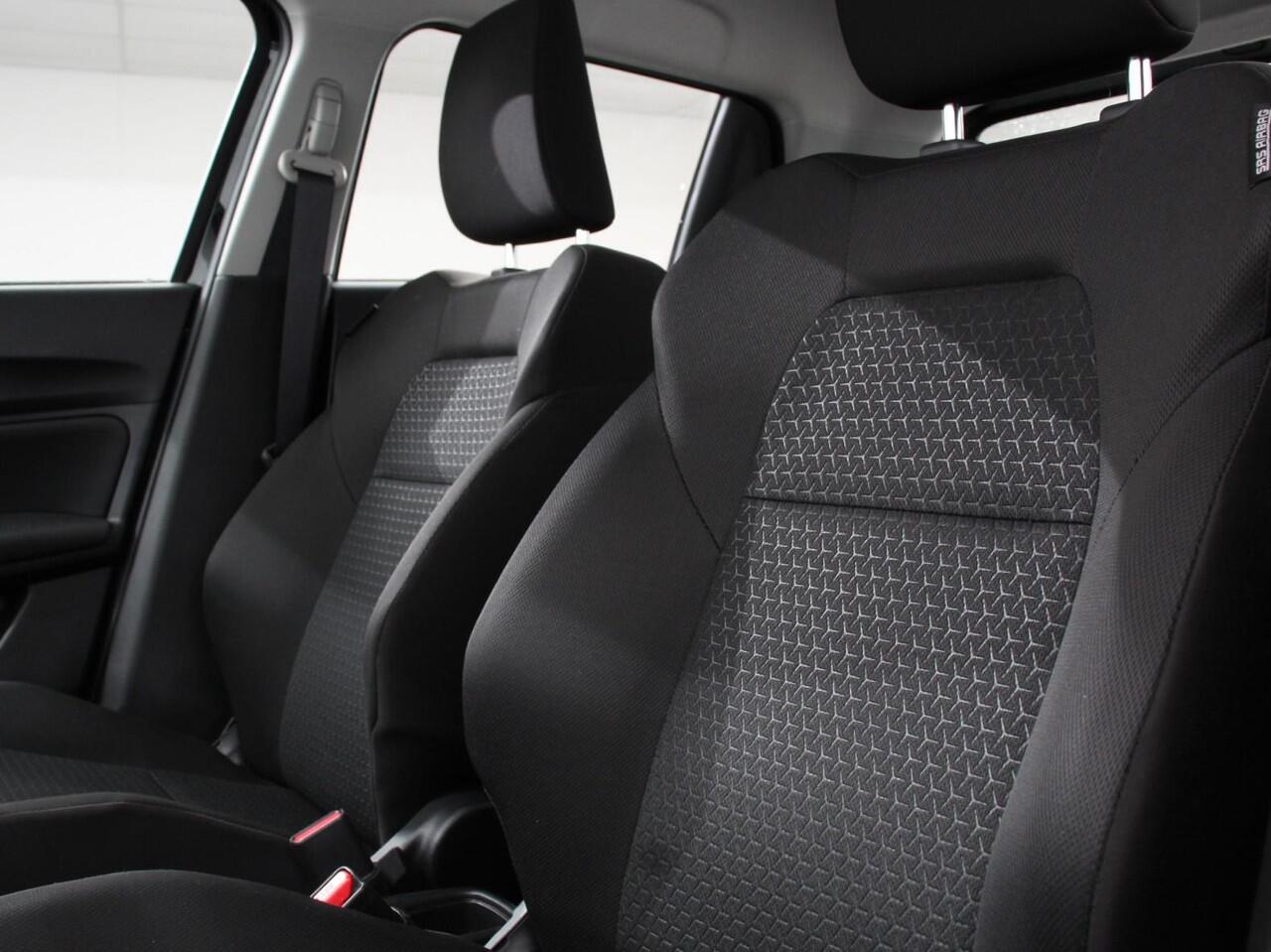 Suzuki SWIFT 1.2 Club Smart Hybrid | Navigatie | Apple Carplay/Android Auto | Airco | Cruise Control | Lichtmetalen velgen