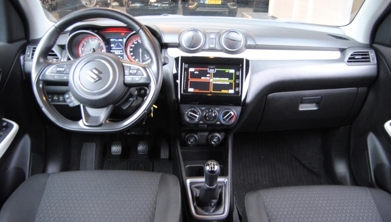 Suzuki SWIFT || Icl 6 maanden garantie! 1.2 Comfort Sm.Hyb.|| Camera| Dodehoek detectie| Stoelverwarming