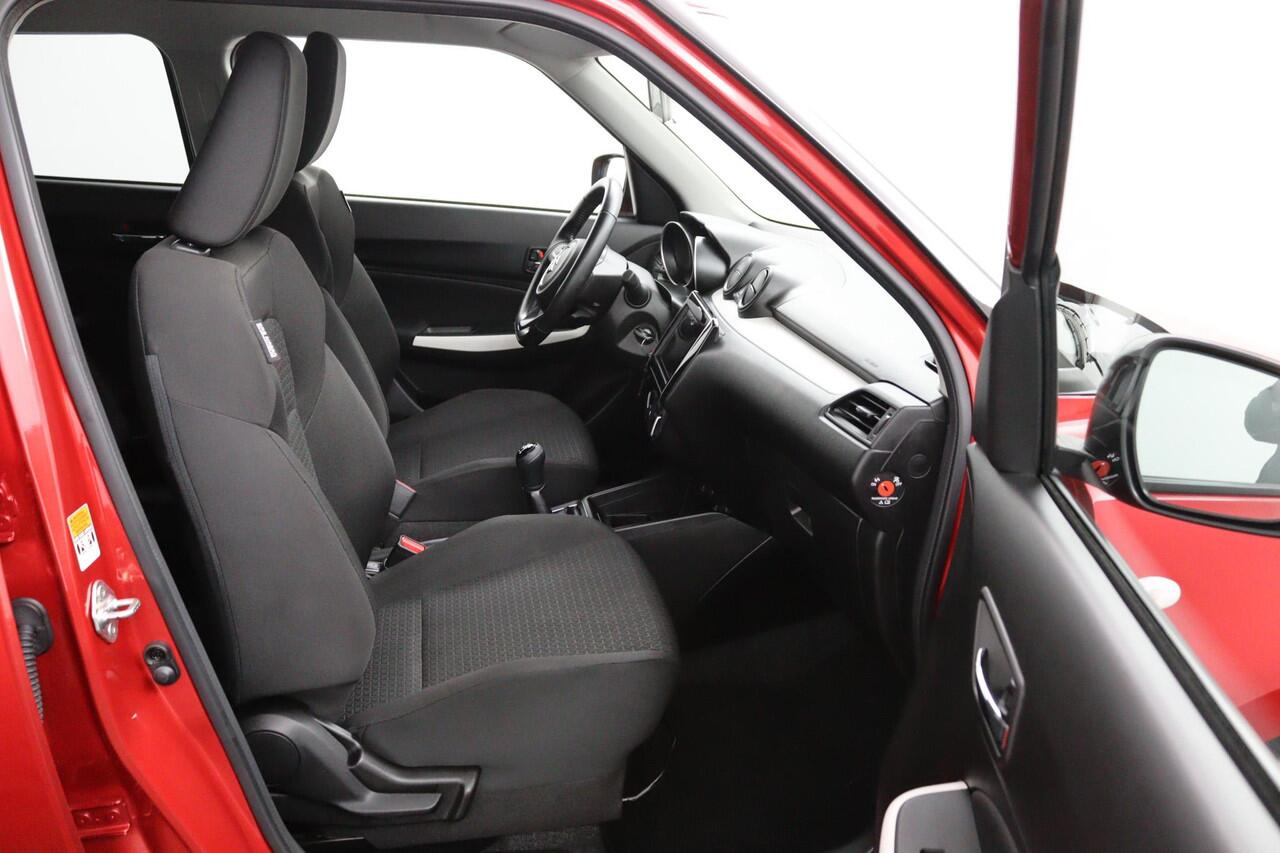 Suzuki SWIFT 1.2 Select Smart Hybrid | Trekhaak Afneembaar | Navigatie | Stoelverwarming | Achteruitrijcamera | Lichtmetalen Velgen |