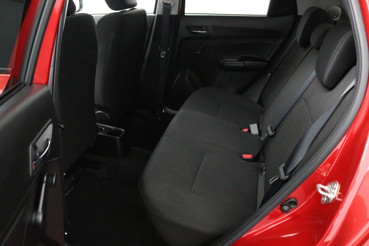 Suzuki SWIFT 1.2 Select Smart Hybrid | Trekhaak Afneembaar | Navigatie | Stoelverwarming | Achteruitrijcamera | Lichtmetalen Velgen |