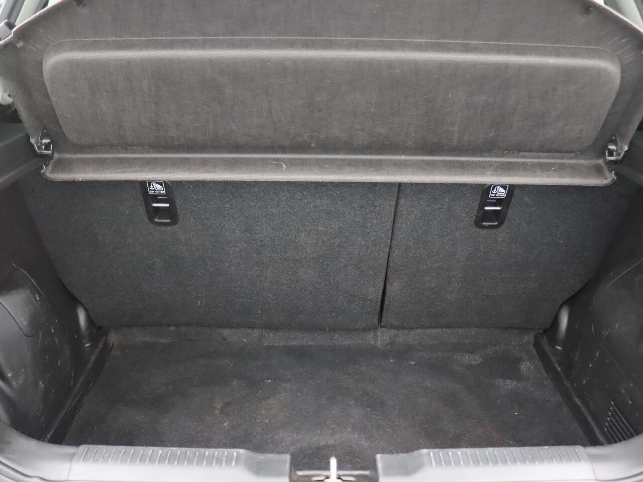 Suzuki SWIFT 1.2 Style Smart Hybrid 83PK Aut. Trekhaak, Keyless, Achteruitrijcamera, Clima, Adaptieve Cruise Controle, Side Assist, 16" LM Velgen, Stoelverwarming