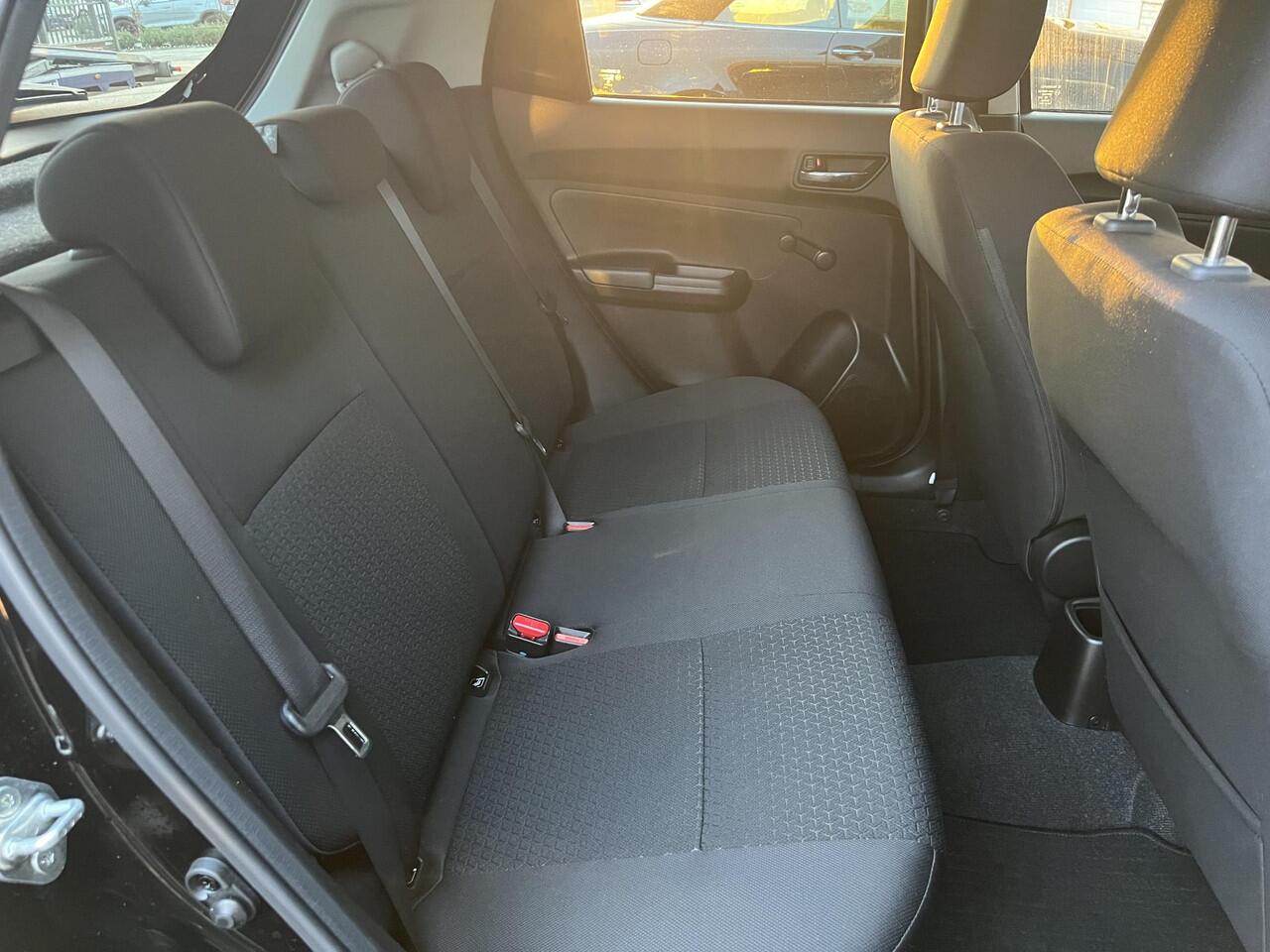 Suzuki SWIFT 1.2 Select Smart Hybrid | Apple Carplay & Android Auto | Airco | 16" LM Velgen | Adaptieve Cruise Control