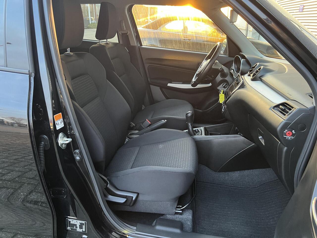 Suzuki SWIFT 1.2 Select Smart Hybrid | Apple Carplay & Android Auto | Airco | 16" LM Velgen | Adaptieve Cruise Control