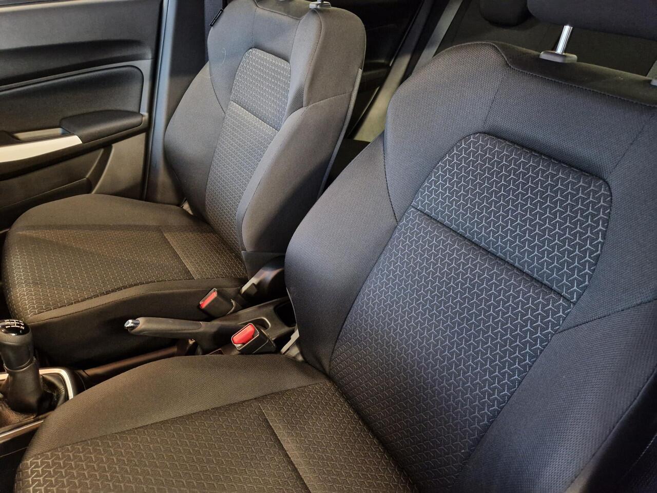 Suzuki SWIFT 1.2 Select Smart Hybrid | 16.000 KM!!! | Spoiler | Camera | RIJKLAARPRIJS!