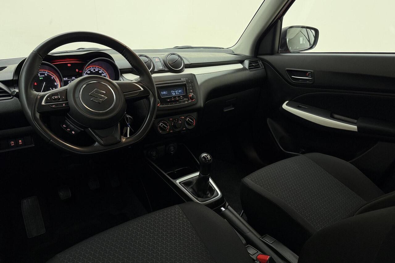 Suzuki SWIFT 1.2 Comfort Smart Hybrid 90pk | 5 Deurs | Airco | Radio CD | Bluetooth | Centrale Vergrendeling | 1e Eigenaar | Dealeronderhouden