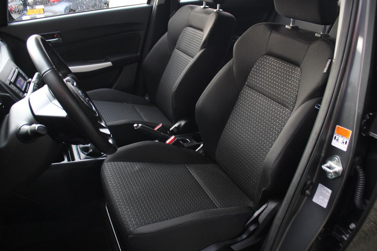 Suzuki SWIFT 1.2 Comfort Smart Hybrid Cruise Control, Trekhaak, Elektrische Ramen, Radio, Dimlicht Automatisch