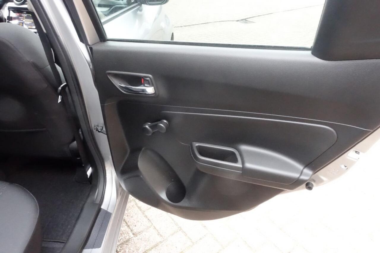 Suzuki SWIFT 1.2 STIJL SMART HYBRID (All-in prijs)